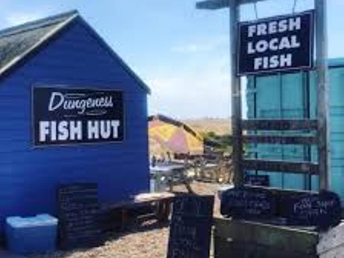 Pass The Keys Fabulous Beach Front Holiday Location Lydd Экстерьер фото