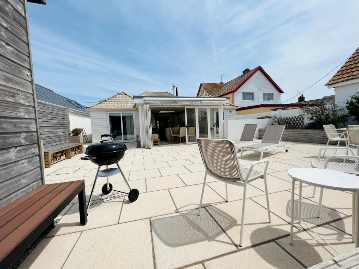 Pass The Keys Fabulous Beach Front Holiday Location Lydd Экстерьер фото