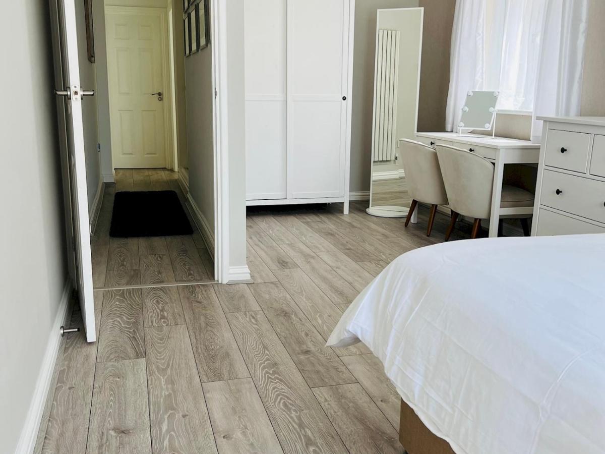 Pass The Keys Fabulous Beach Front Holiday Location Lydd Экстерьер фото