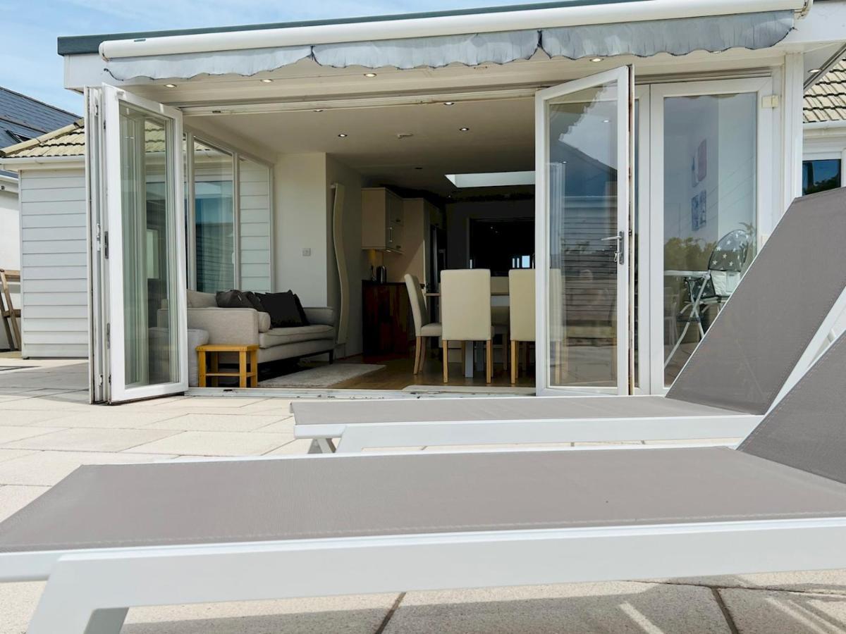 Pass The Keys Fabulous Beach Front Holiday Location Lydd Экстерьер фото