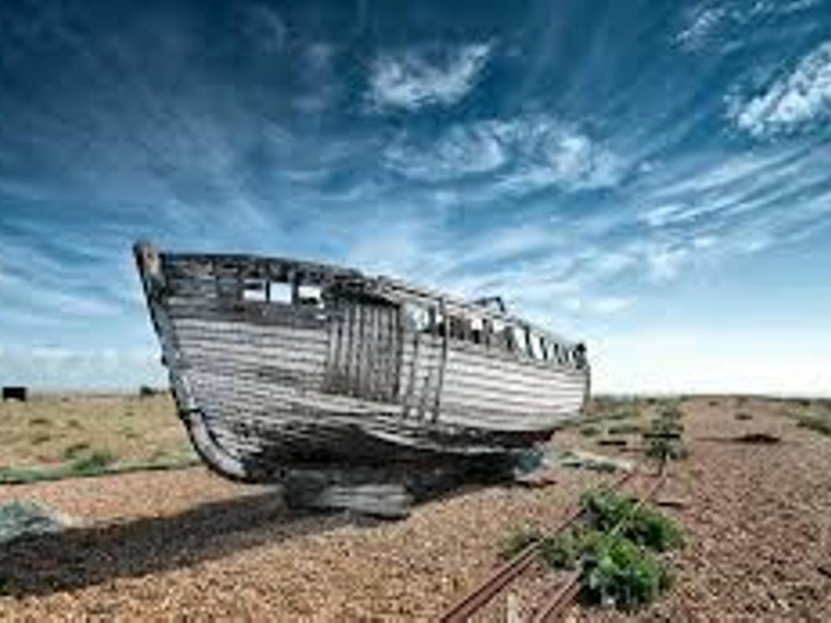 Pass The Keys Fabulous Beach Front Holiday Location Lydd Экстерьер фото